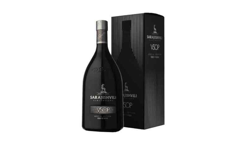 სარაჯიშვილი VSOP 0.7ლ შავი სასაჩუქრე ყუთით ბრენდი